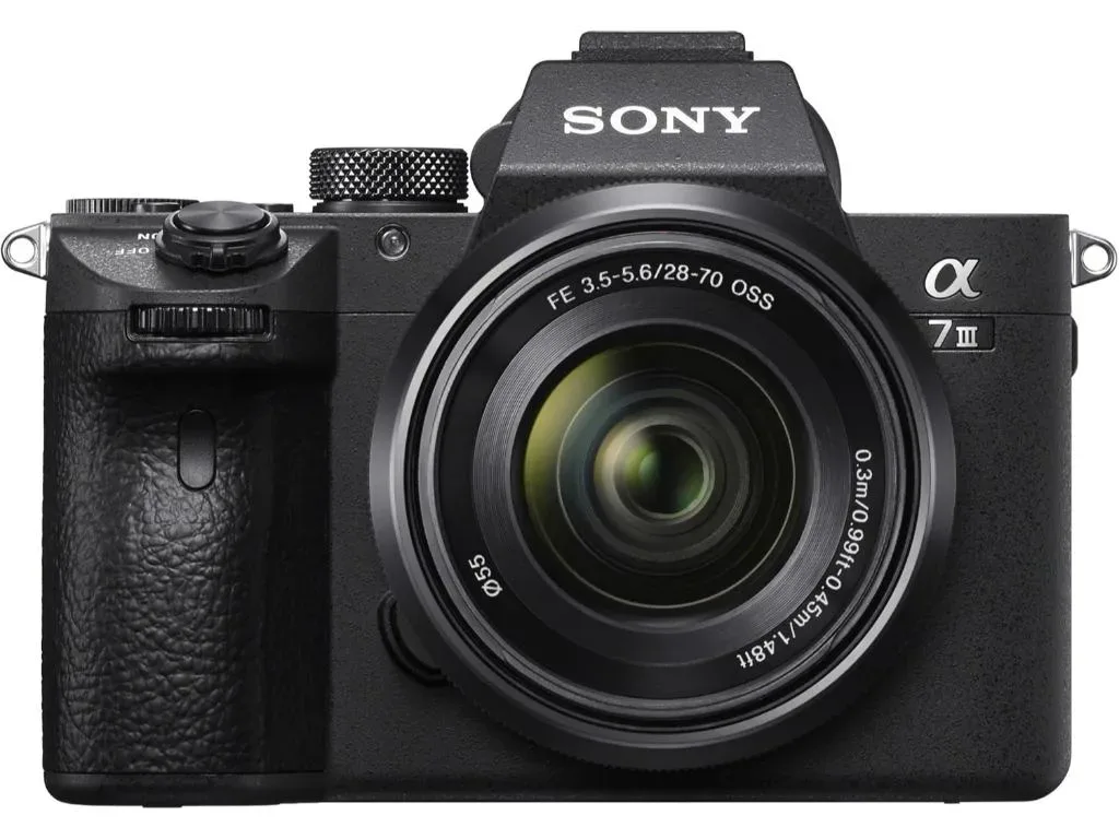 SONY Alpha a7 III + objektivi